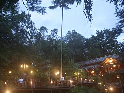 ยามพลบค่ำที่สวยงาม